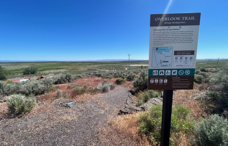 Overlook Trail Trailhead